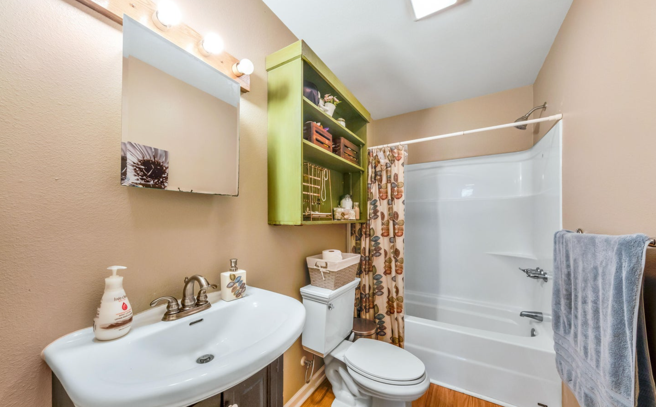 Property thumbnail image